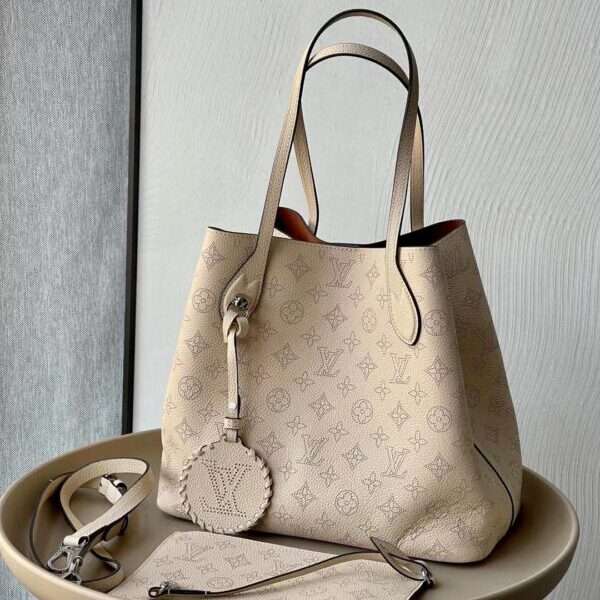 Louis Vuitton LV Blossom Monogram Super Bag 20x20x12.5cm