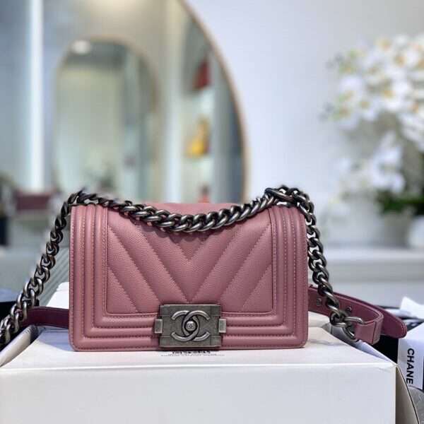 Chanel Boy V-pattern Pink Handbag 20cm