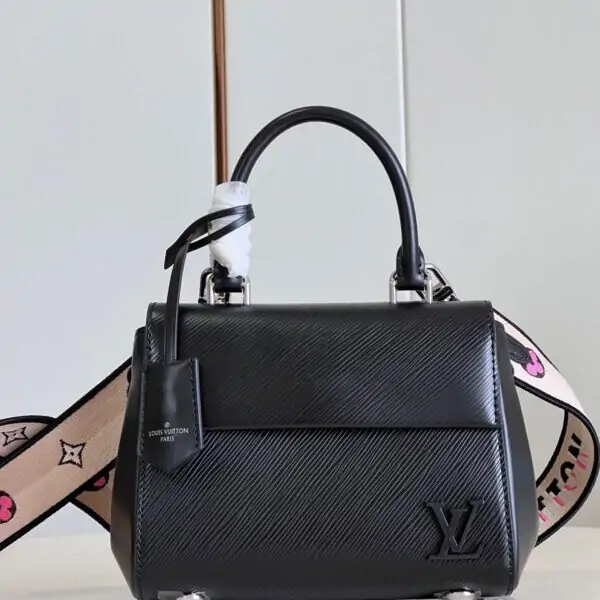 Louis Vuitton LV Clunny Replica 1:1 High-end Women's Handbag Black 20x16cm