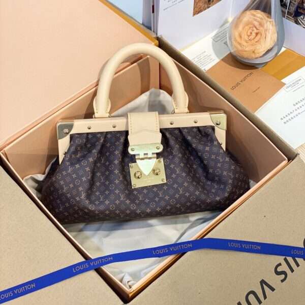 Louis Vuitton Monogram Super High Quality Women's Handbag 28cm