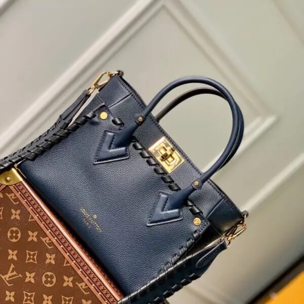 Louis Vuitton LV On My Side Replica 1:1 Women's Handbag Black 25x20cm