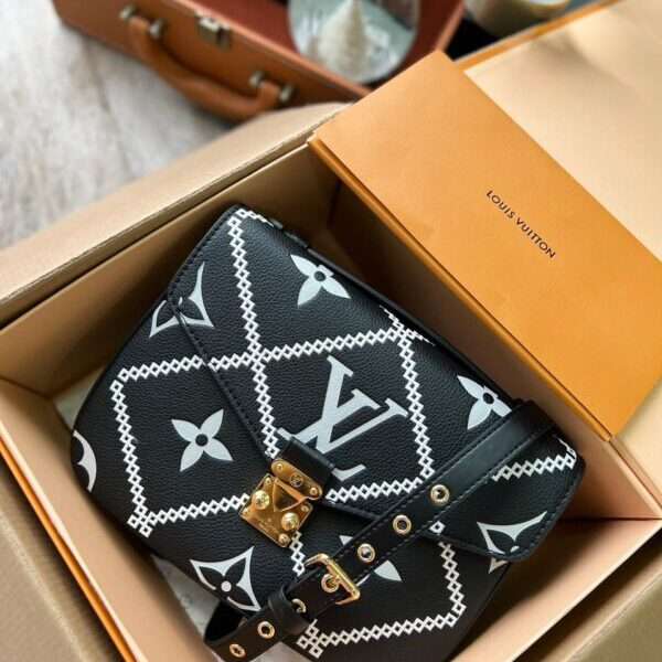 Louis Vuitton Metis Women's Handbag Black Super Quality 25cm