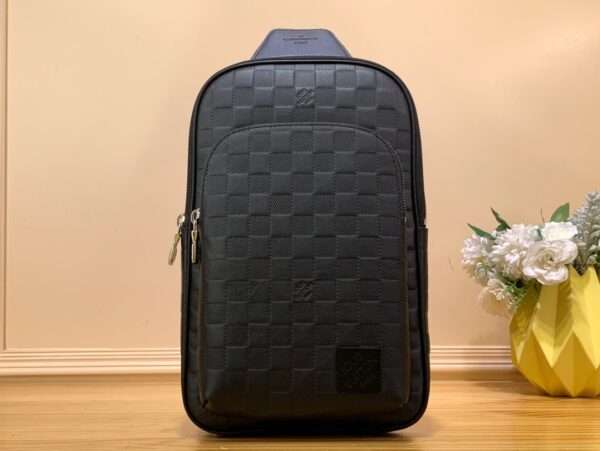 Louis Vuitton LV Avenue men's handbag Super Grade front 20x31x7cm