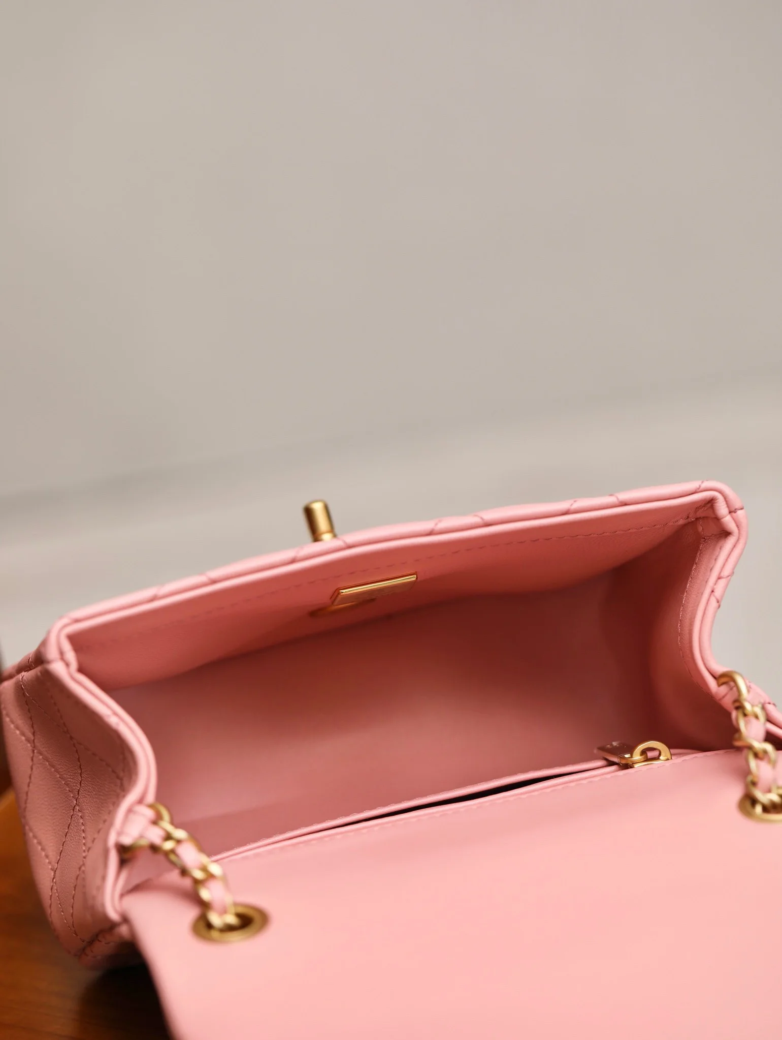Detail 7