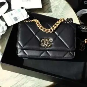 Chanel Woc C19 Super Fake 11 Handbag Woman’s Lock Gold Black 19cm