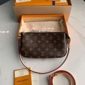 Louis Vuitton LV Pochette Monogram Woman’s Fake Handbags 23.5×13.5cm