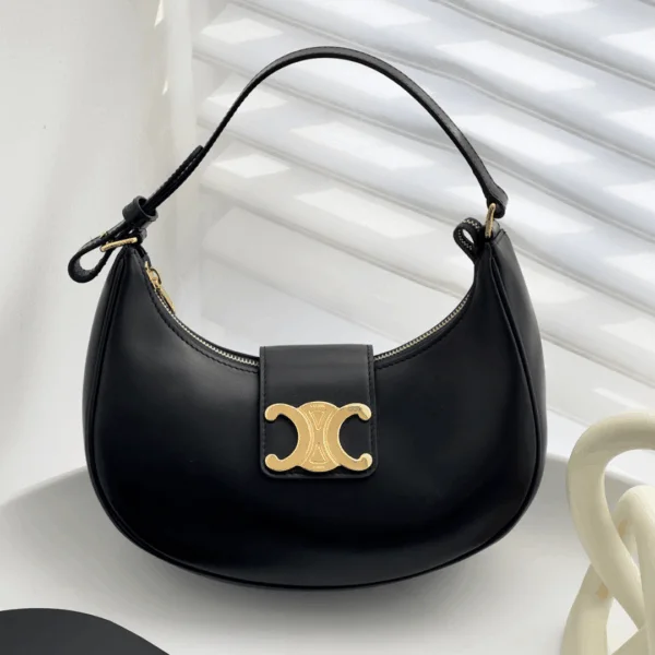 Celine Triomphe Curved Black Matte Leather 23x14x7cm