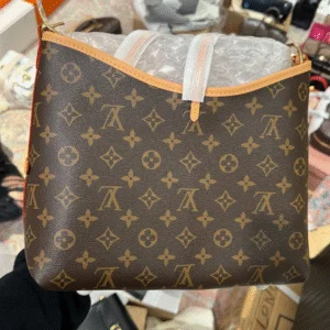 Louis Vuitton Fake Handbags LV Carry All MM Monogram Brown Color 39x30x15cm