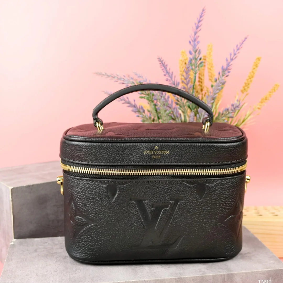 Louis Vuitton LV Clutch Black Box Handbag Replica 11 19x13x10cm