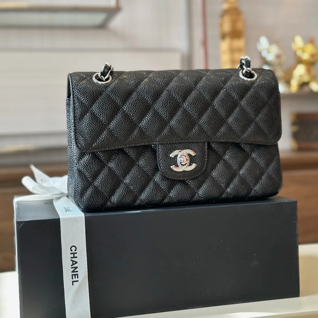Chanel Classic Flap Small Black Sliver Hardware 23cm