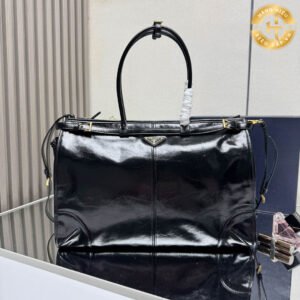 Prada large leather handbag black patent leather AC444