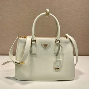 MEDIUM GALLERIA BAG 28 IN WHITE SMOOTH CALFSKIN GOLD HARDWARE