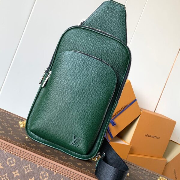 LV AVENUE SLINGBAG 31 IN DARK GREEN TAIGA LEATHER