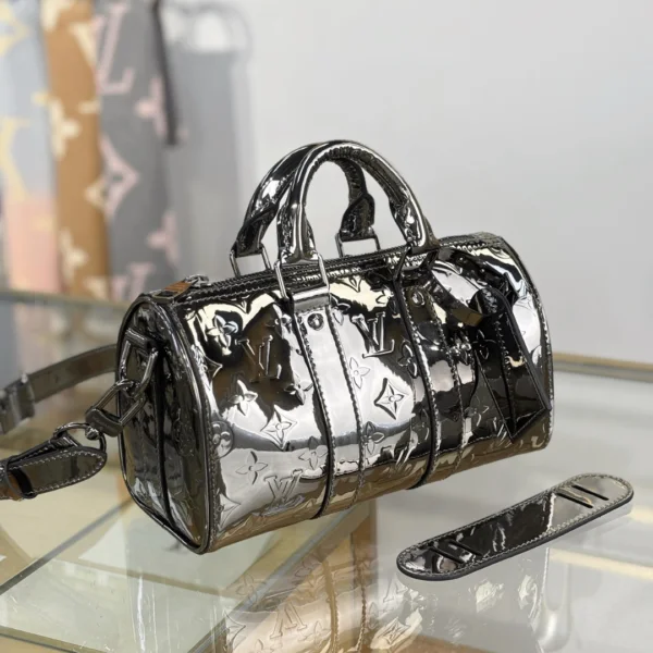 Louis Vuitton Keepall Bandoulière 25