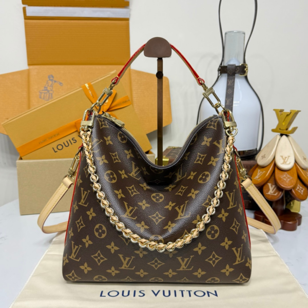 Louis Vuitton Multipass handbag in Monogram canvas