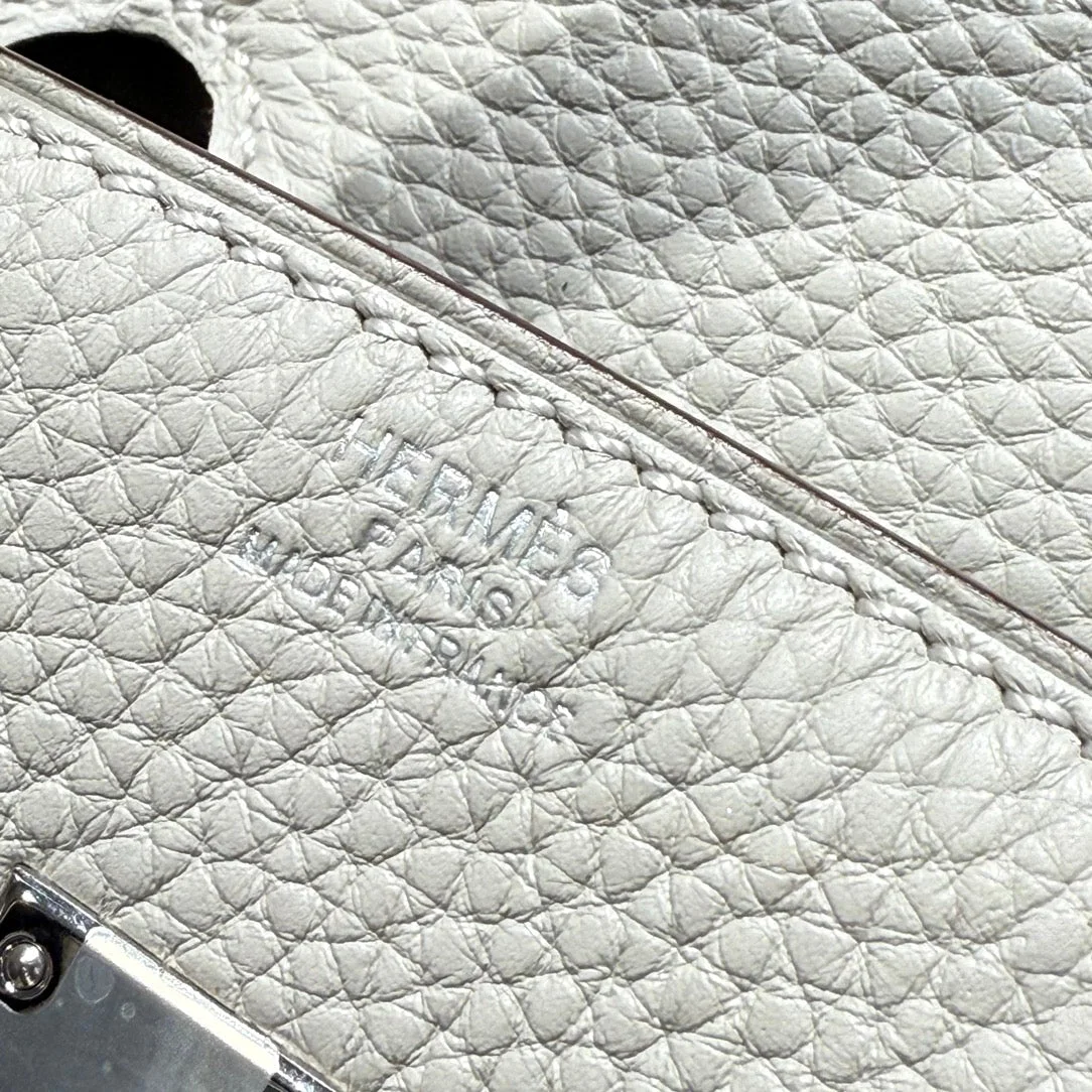 Detail 9