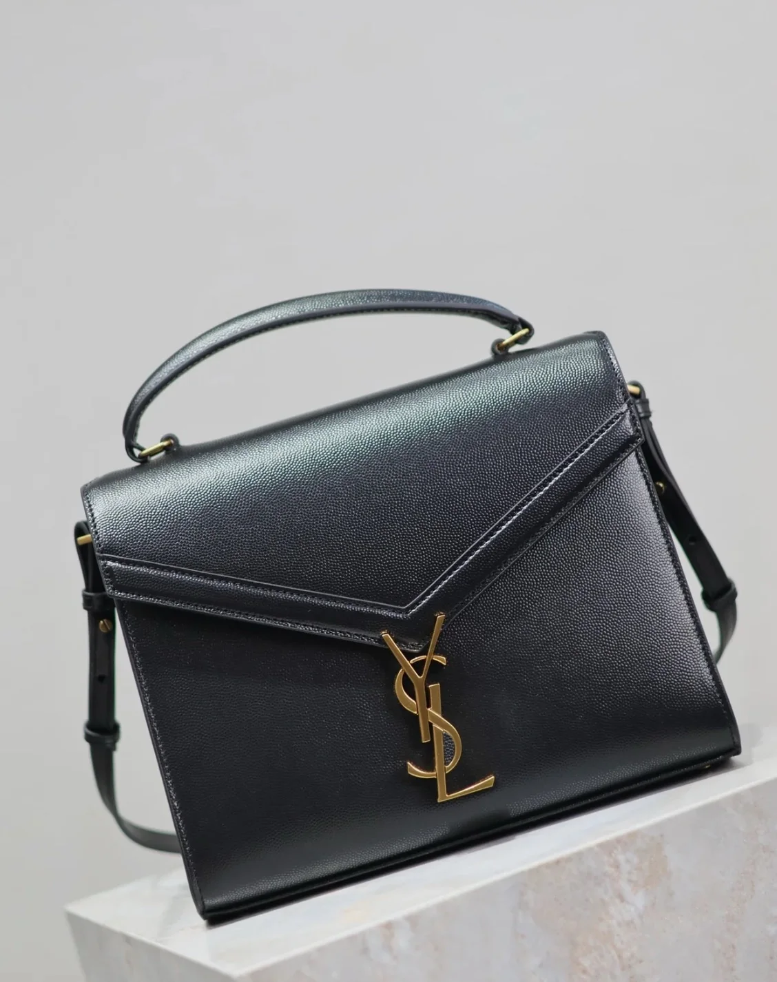 Saint Laurent Cassandra