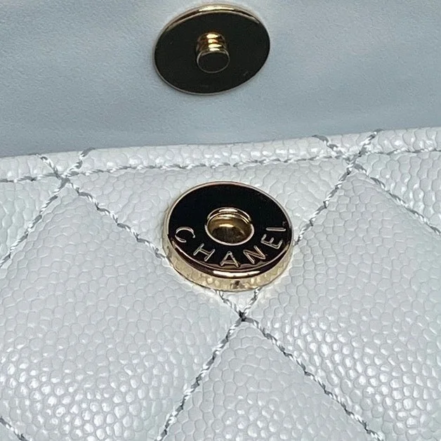 Detail 8