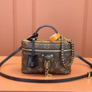 LV Vanity Chain Pouch