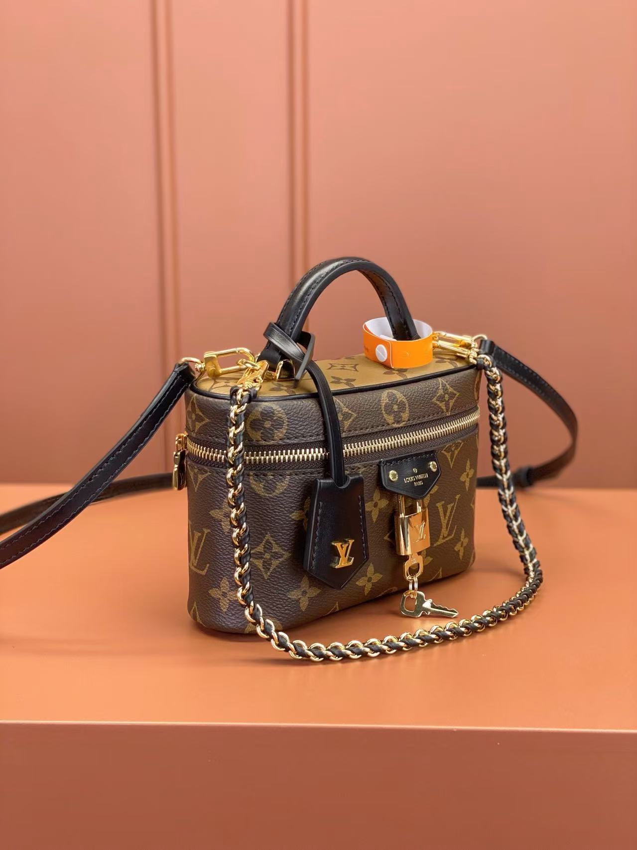 mmexport1737585925900