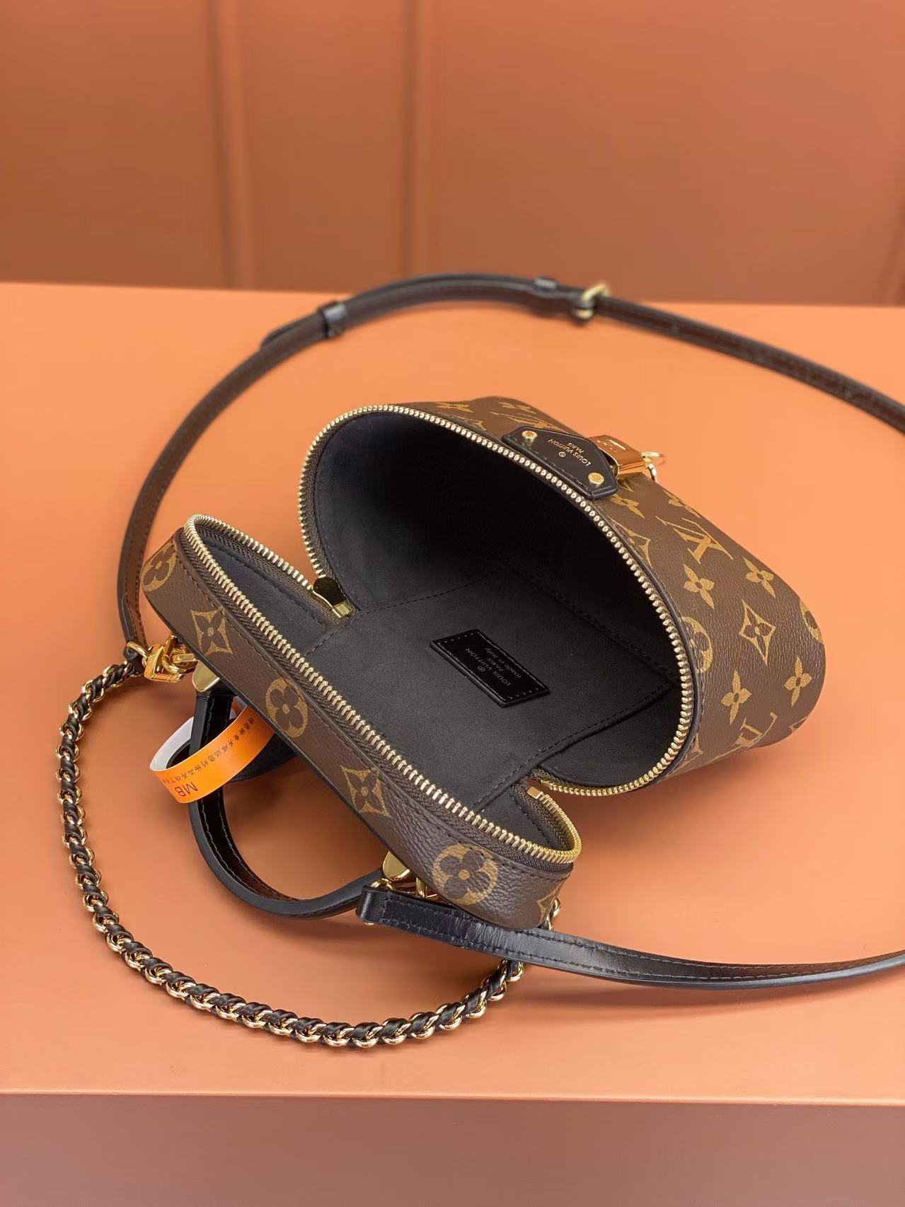 mmexport1737585930634