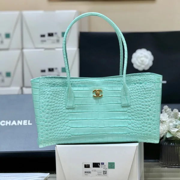 Chanel Tote Mint Green Crocodile Embossed Calfskin Gold Hardware SS26 collection