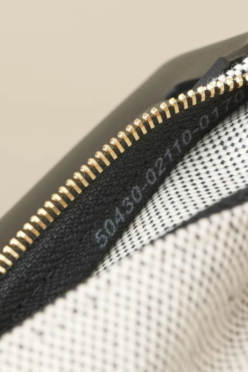 Detail 4