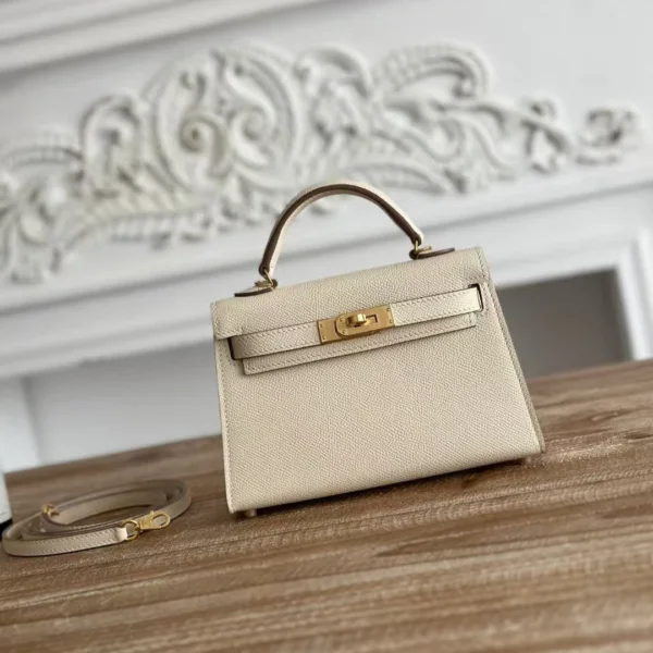 HN MINI 19 WHITE CALFSKIN GOLD HARDWARE