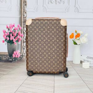 Louis Vuitton Horizon 55 rolling suitcase in Monogram Canvas