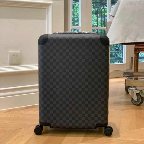 Louis Vuitton Horizon 55 suitcase in Damier Graphite canvas