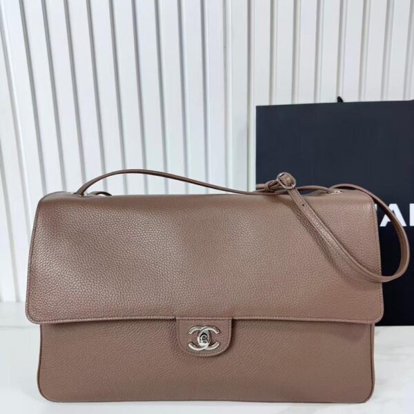 Chanel Maxi Flap bag from the Spring/Summer 2026 collection
