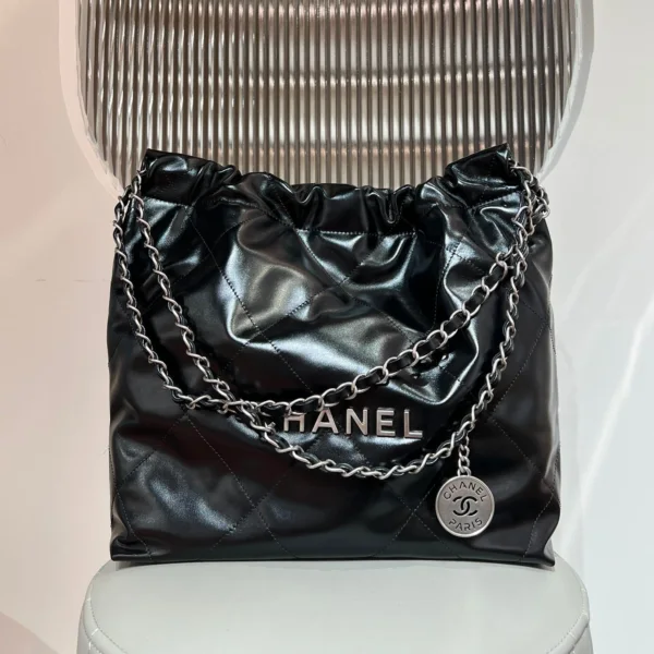CHANEL 22 Small Black Sliver Hardware