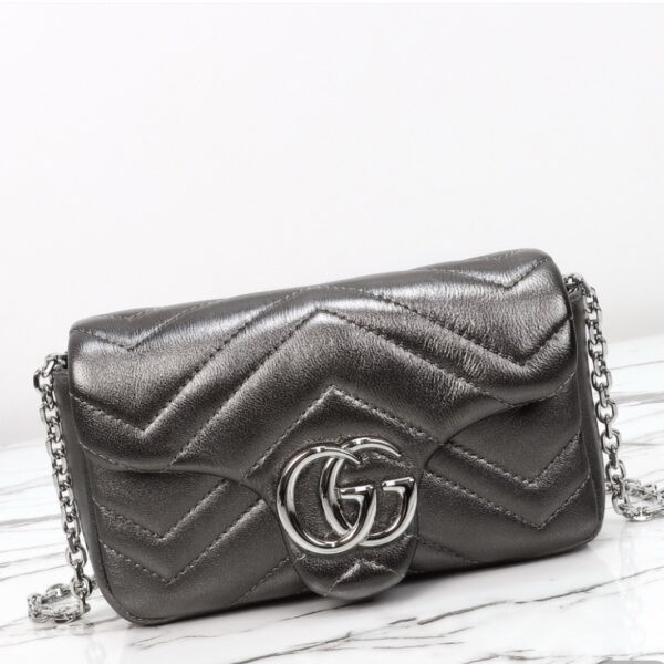 Gucci GG Marmont Mini metallic leather shoulder bag.