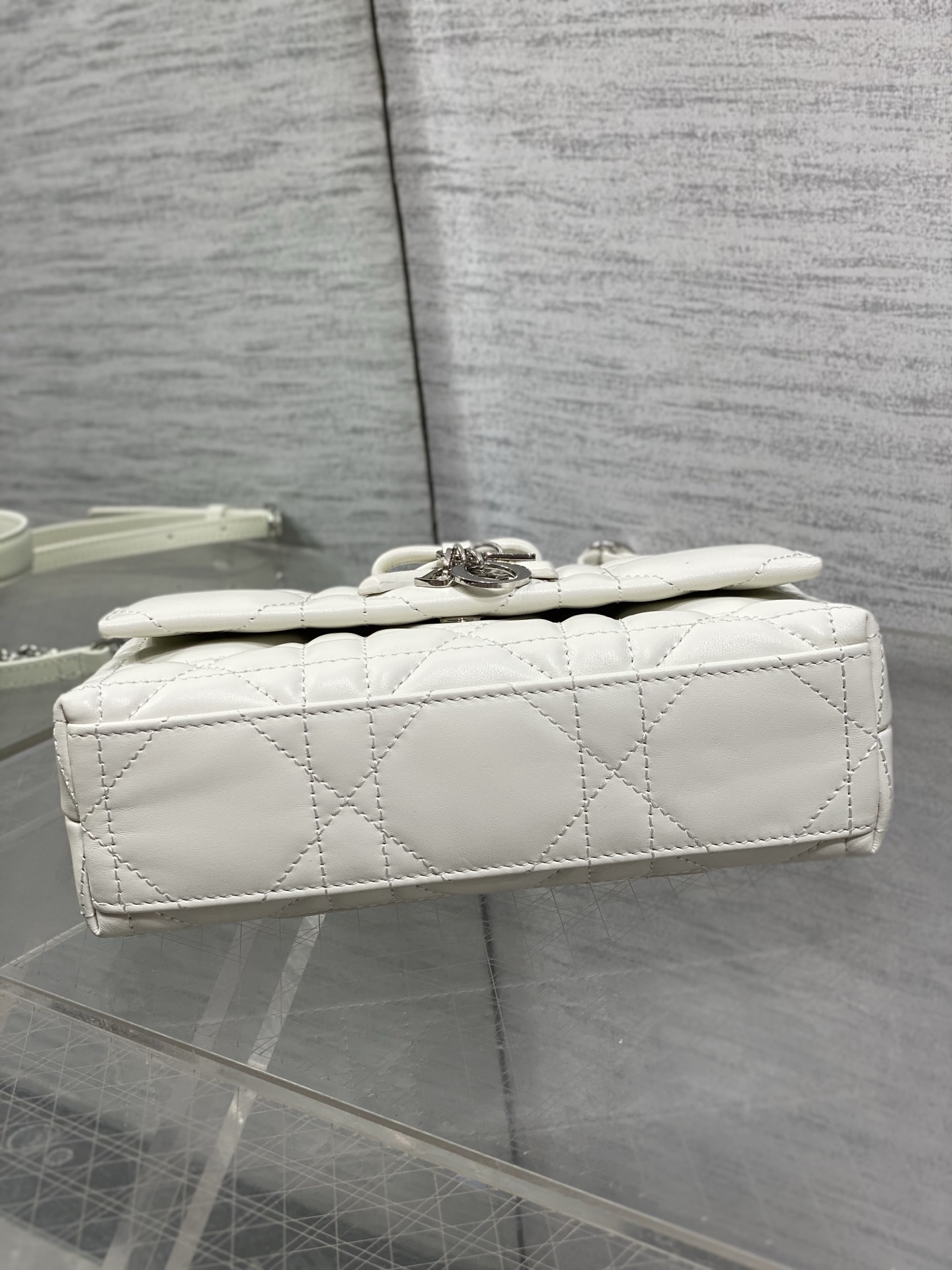 40bd2445
