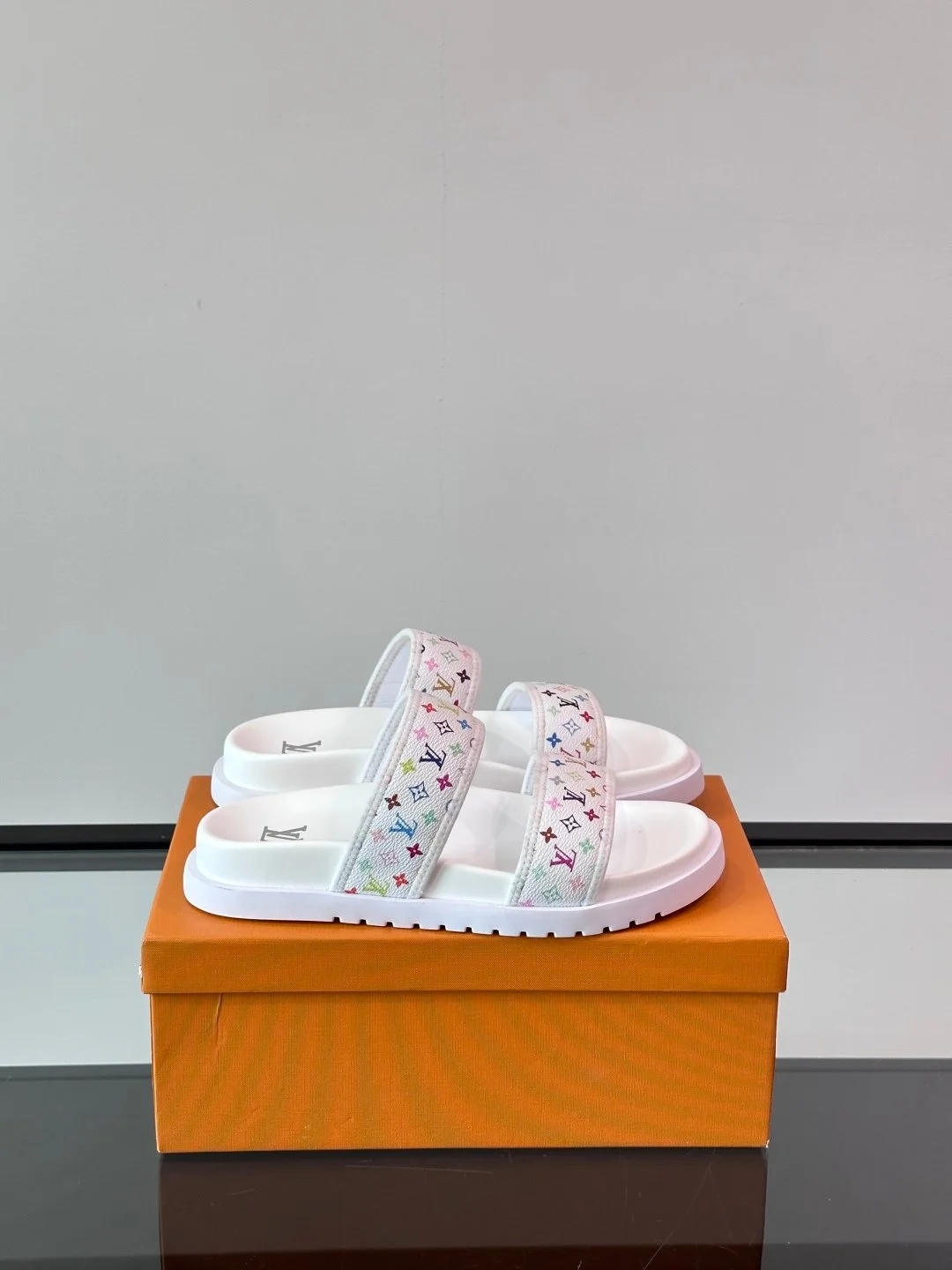 LV Men White Canvas Multicolor Logo Slides