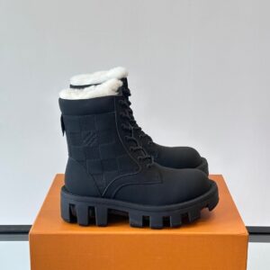 LV Men Black Leather Fur Lined Boots