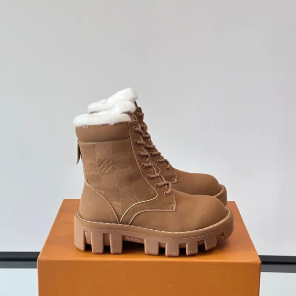 LV Men Tan Leather Fur-Lined Boots