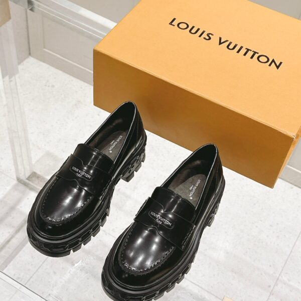 LV Women Black Leather Loafers