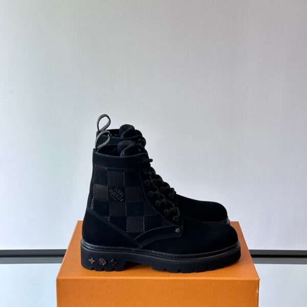 LV Men Black Suede Leather Boots