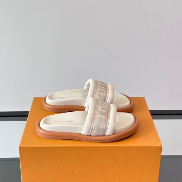 LV Men Beige Fabric Slides With Brown Sole