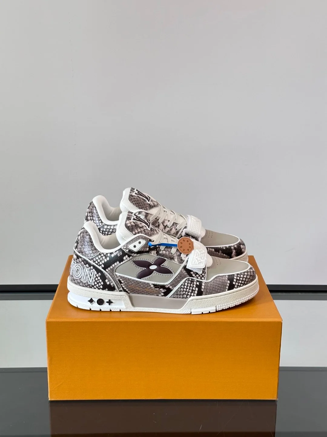 LV Men White And Gray Snakeskin Leather Sneakers