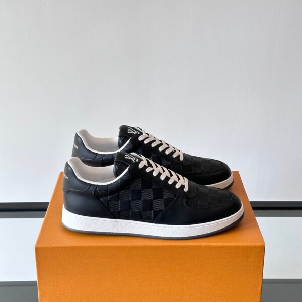 LV Men Black Leather Checkerboard Sneakers
