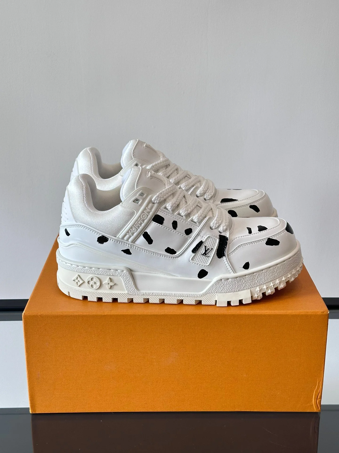 LV Men White Leather Black Spot Sneakers
