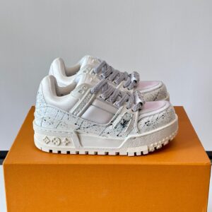 LV Men White Leather Sneakers With Black Splatter