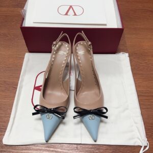 Valentino Women Nude Leather Blue Pointed Heels