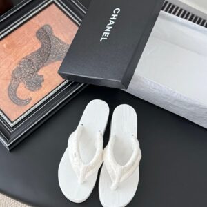 Chanel Women White Fabric Strap Flip Flops