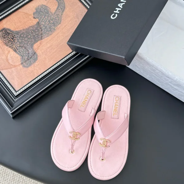 Chanel Women Pink Leather And Suede Sandals