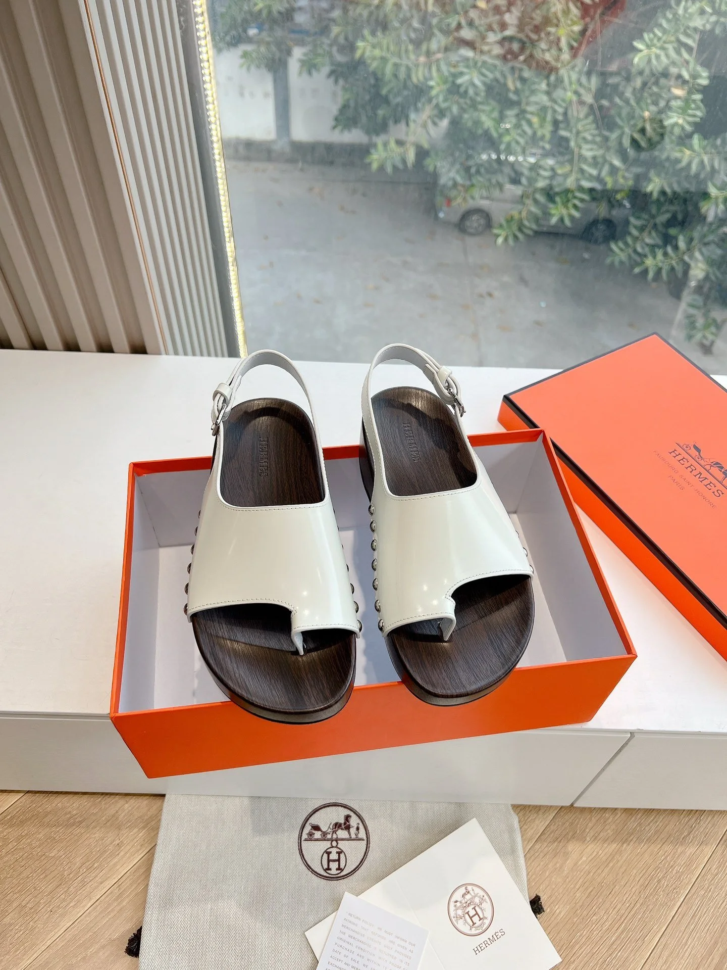 Hermes Women White Leather Wooden Sole Sandals
