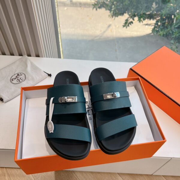 Hermes Women Green Leather Strappy Sandals