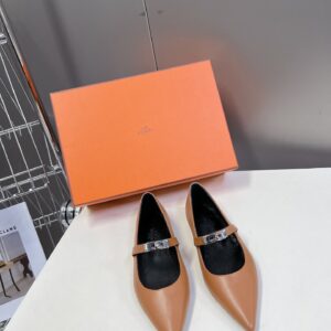 Hermes Women Tan Leather Pointed Toe Flats